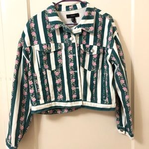 Cropped denim jacket